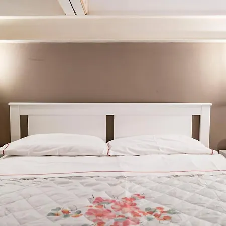 Safari's Materdei Apartment *