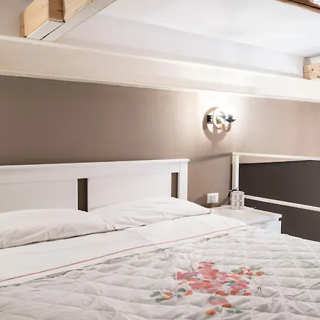 Safari's Materdei Apartment Naples