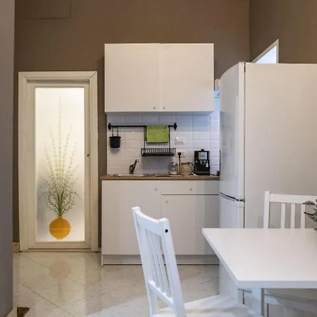 Apartment Safari's Materdei Naples